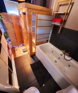 StarWars SAUNA Jacuzzi balneo à 10 minutes de Disneyland - Condé-Sainte-Libiaire - 5