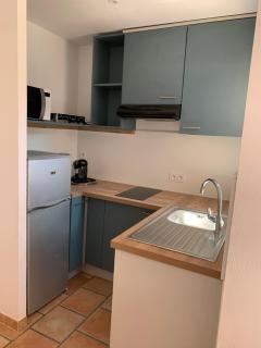 Studio indépendant neuf avec piscine et jardin - 4