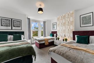 Sleek and Stylish Abode - Parking - Bristol - 2