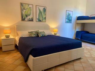 Casa Vacanza Violet 2 - Torre dei Corsari - 0