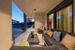 Modern 4BR Private Villa - Pool, Jacuzzi, Gaming Room - Bibinje - 5