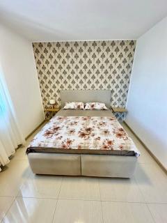 Montenegrina Apartment - Budva - 3