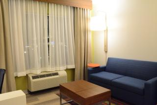 Holiday Inn Express & Suites Lexington Park California by IHG - 9