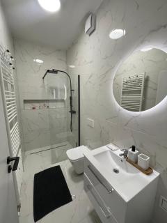 Novostavba v centre + parking - 5