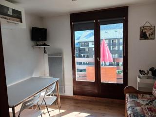 Résidence Glieres - Bel appartement rénové 2 pièces 4 personnes à Bourg Saint Maurice dans une résidence avec piscine et proche du funiculaire MAE-1821 - Bourg-Saint-Maurice - 0