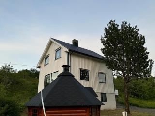 Enebolig med Eventyrlig beliggenhet like ved sjøen i Lofoten - 6