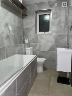 Double Room with Deluxe Bathroom - 2