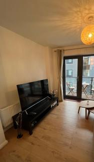 Charming 2 Bed and 2 Bath Flat in Watford - Watford - 7