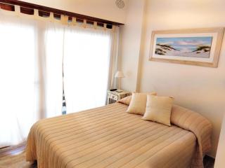 Monoambiente para 2 personas reciclado a nuevo a mts del mar en barrio La Perla - 2