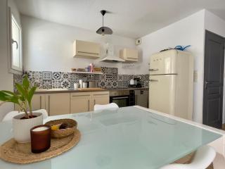 Charmante Maison avec Jacuzzi et Parking - Lignan-sur-Orb - 1