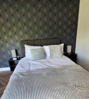 Spacious City Apartment & Free Parking - Birmingham - 7