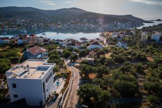 Luxury apartment Barka in Villa with heated pool - Vinišće - 3
