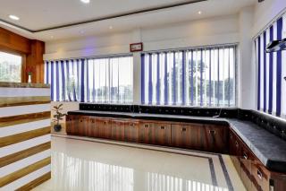 Hotel O Lakhi Guest House - Guwahati - 8