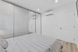 Muirfield Chic City Bungalow with Parking - Los Angeles - 7