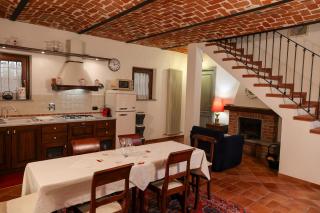 Casa immersa nella natura - CastellʼAlfero - 8