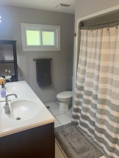 5 Bedroom Kennebec Lake House with 3 King Beds - Mountain Grove - 1