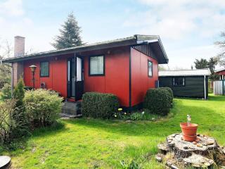 Secluded Holiday Home in Falster with Terrace - Gedser - 9