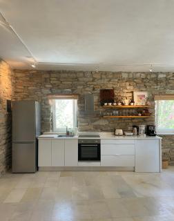 The Artists House - Atelier Suite - Agia Theodoti - 4
