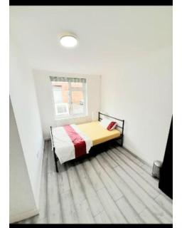 Double ensuite room 2 - Leicester - 2