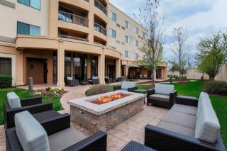 Courtyard by Marriott Potomac Mills Woodbridge - Woodbridge - 2