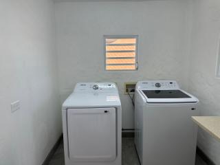 Ocean breeze & views - studio - Five Islands Village - 0