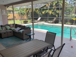Three Bedroom Jungle Paradise with heated pool with everything you need for the beach - Bradenton - 8