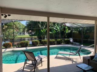 Three Bedroom Jungle Paradise with heated pool with everything you need for the beach - Bradenton - 0