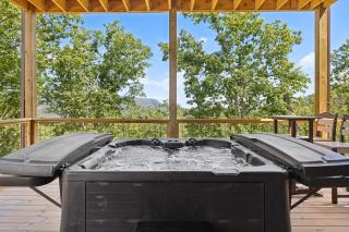 Moonshine Mountain Lodge cabin - 7