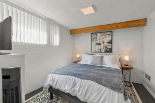 Upscale Modern Home with perfect triad location - High Point - 1