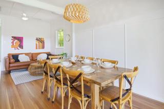 Moffat Beach Entertainer with Kids Retreat - Caloundra - 1