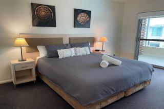 Pacific Blue 245-265 Sandy Point Rd - Dual Key Access, air conditioned unit with resort facilities and linen supplied - Salamander Bay - 6