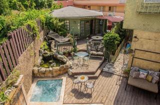 One32 Guest House - Kingston - 9