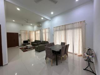 Homestay Kemaman Fyna08 Semi-D, 4 Bedrooms Dekat Pantai Kijal - Kijal - 7