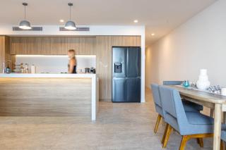 Kings Beach Oceanfront Oasis - Caloundra - 7