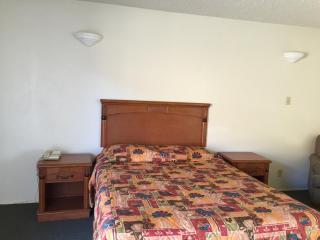 Golden Hills Motel - Tehachapi - 2