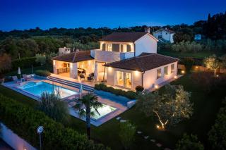 Mirana Luxury Villas - 1