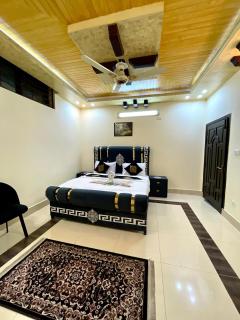 Sapphire Inn - 4
