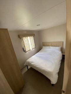 Hillside Sleeps 6 - Allhallows - 9