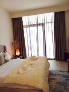 Stunning Living with Burj KhaLifa View - Dubai - 8