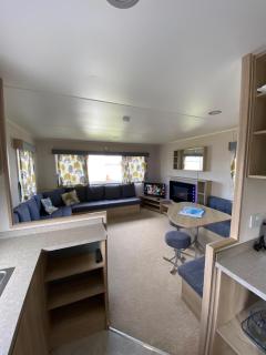 Hillside Sleeps 6 - 4