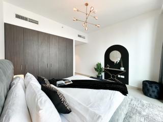 Stylish 2 Bedroom Dior-Inspired Apartment Connected to Dubai Mall - 6