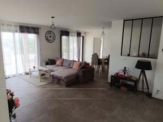 Chambre parentale privé - Clonas-sur-Varèze - 2