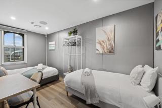 Standard Triple Room - Luxe Spot - Next to Central - Shared Bathroom - Sidney - 9