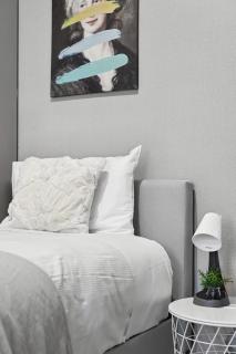 Standard Triple Room - Luxe Spot - Next to Central - Shared Bathroom - Sidney - 3