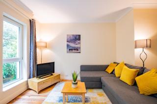 215 - The Willow at The Harbour Mill by Shortstays - Westport - 1