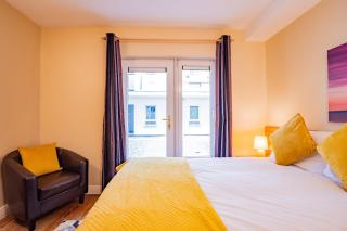 215 - The Willow at The Harbour Mill by Shortstays - Westport - 2