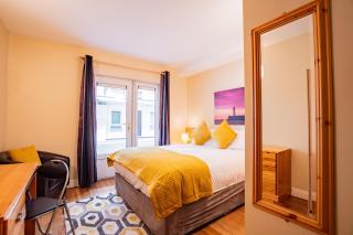 215 - The Willow at The Harbour Mill by Shortstays - Westport - 7