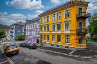 Centrally located apartment with balcony - Bergen - 6