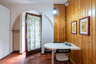 Como Pretty Studio Apt - 5