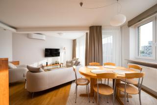 Metro Imielin 2-Bedroom Apartment by BookingHost - 7